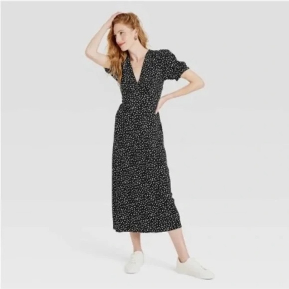 Women's Black Dotted V-Neck Midi Dress